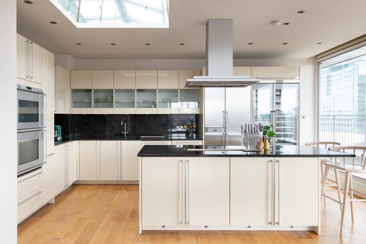 The Canary Wharf Secret - Glamorous 3Bdr Flat With Terrace And Parking Apartment London Luaran gambar