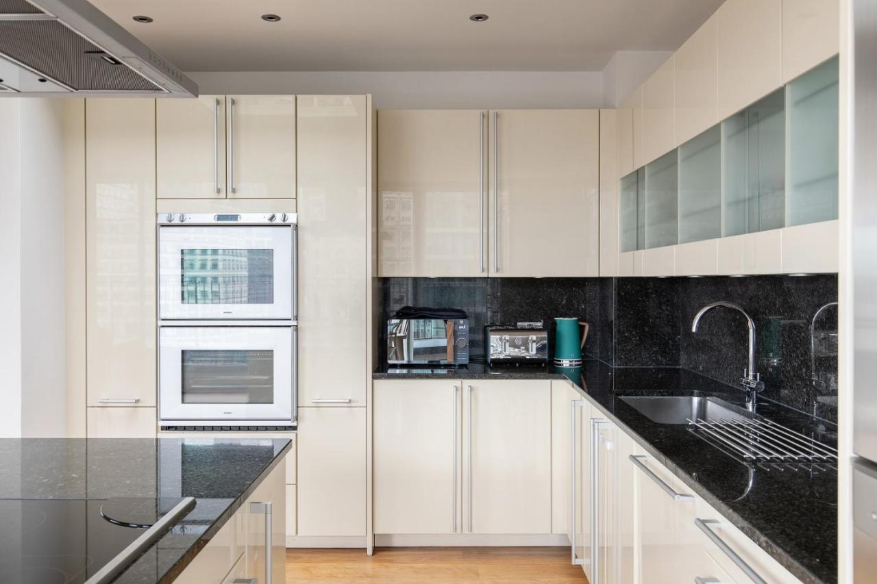 The Canary Wharf Secret - Glamorous 3Bdr Flat With Terrace And Parking Apartment London Luaran gambar